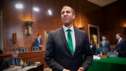 资料照片:FCC主席帕伊准备在参议院拨款委员会小组委员会就预算问题作证。(2018年5月17日)