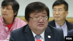 中华民国医师公会全国联合会理事长、立法委员邱泰源