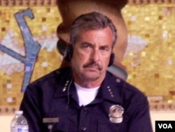 洛杉矶市警局长贝克（美国之音国符拍摄）