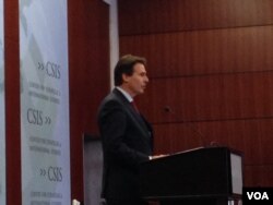 欧盟对外行动署亚太司司长维甘得在研讨会上发表主旨演讲