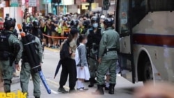 2020年5月27日，港人聚集抗议中国人大强推香港国安法，警察加紧围捕示威者，一些中学女生也被抓。（网络图片）