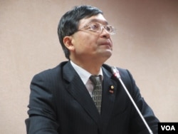 台灣在野黨親民黨立委李桐豪 (美國之音張永泰拍攝)