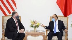 美國國務卿蓬佩奧2020年10月30日在河內會見越南總理阮春福（越南新聞社）