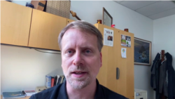 加里·戴克接受美国之音Skype采访截图