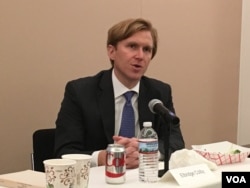 新美國安全中心資深研究員柯伯吉 (美國之音鍾辰芳拍攝)