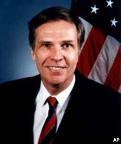 前驻华大使洛德