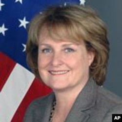 美国负责公共外交和公共事务的副国务卿朱迪思∙麦克黑尔