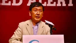 香港大學法律學院公法講座教授陳文敏。(美國之音 湯惠芸)