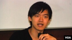 香港學生團體學民思潮發言人張秀賢表示，香港人至今沒有形成主體意識，是因為香港人看不到危機