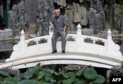 李锐2006年9月5日在北京。