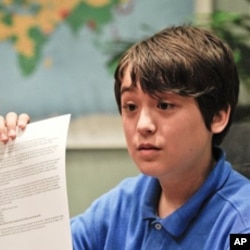 乔纳森.李2010年8月展示给金正日的信