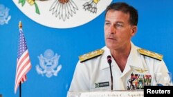 资料照片：时任美国印太司令部司令约翰·阿奎利诺在泰国曼谷参加记者会。(2019年12月13)