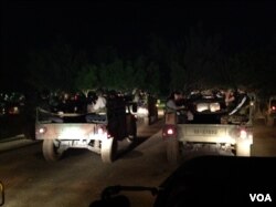 坐军车到演习场地(美国之音杨晨拍摄)