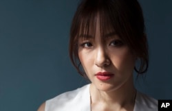 2018年8月4日，吴恬敏在加利福尼亚州比佛利山庄拍摄肖像，以推广她主演的新电影《疯狂亚洲富豪》。