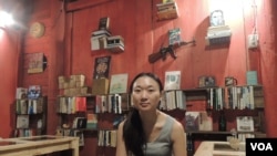 在台南開設書店咖啡室的港人古小姐，緬懷逐漸消失的港人身份認同(美國之音湯惠芸)