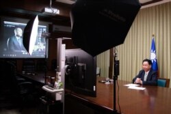 2021年4月28日台湾外交部长吴钊燮接受英国天空电视台驻北京亚洲记者Tom Cheshire的视频专访。（图片来自台湾外交部网站）