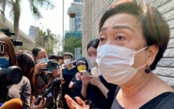 民主党前主席刘慧卿批评控方不理会程序公义，一次过控告47名民主派人士，又反对各被告保释，长时间作保释陈词导致有被告在法庭内不适晕倒，她认为是法律界丑闻 (美国之音/汤惠芸)