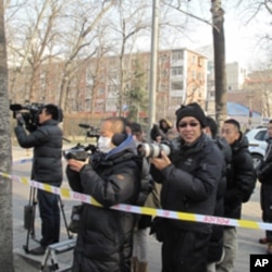 在北韓駐華使館對街設立的記者採訪區