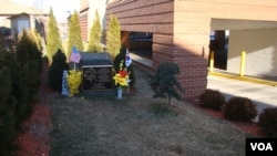 慰安婦紀念碑尺寸不大, 不刻意走近是不會知道的(美國之音宋德成)