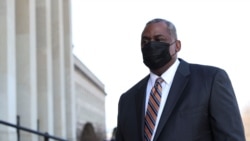 勞埃德·奧斯汀(Lloyd J. Austin)2021年1月22日抵達五角大樓開始他作為美國國防部長的首日工作（路透社）