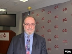 华盛顿智库经济政策研究所专家罗伯特•斯科特(美国之音张蓉湘拍摄)