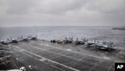 美國海軍“尼米茲號”航母在孟加拉灣參加2017年度“馬拉巴爾”美印日三邊海軍演習。（2017年7月17日）