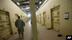 攝於2010年9月27日﹐靠近喀布爾北部的巴格拉姆監獄