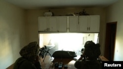 以色利軍人2023年12月21日繼續在加沙清剿哈馬斯武裝分子。（由以色列軍方提供）