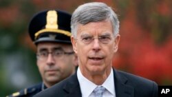 美國前駐烏克蘭大使泰勒10月22日在國會警方保護下出席為彈劾調查特朗普作證。