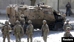 北約部隊一次爆炸後現場資料照。