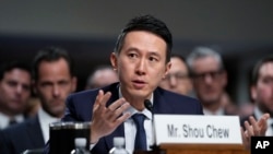 资料照：TikTok首席执行官周受资2023年3月23日赴国会山出席众议院能源与商务委员会听证会。