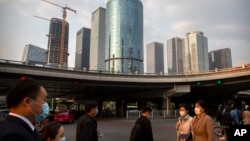 资料照：北京中央商业区街头 