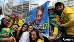 巴西總統競選中領先的候選人博爾索納羅（Jair Bolsonaro）支持者10月21日為其造勢。