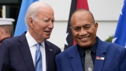 美國海警隊與吉里巴斯海警一道對中國漁船實施「例行」登船檢查