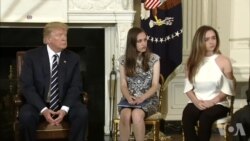 川普会晤校园枪击案生还者及遇难者亲友 讨论校园安全