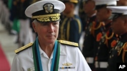 美军太平洋司令部司令洛克利尔上将2012年访问菲律宾