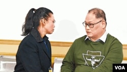 李明哲在獄中與妻子李淨瑜見面。（資料圖片）