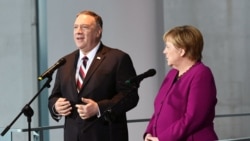 德国总理默克尔与美国国务卿蓬佩奥在柏林联合举行记者会。(2019年11月8日)