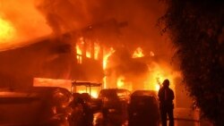 加州山火迫使馬里布居民撤離