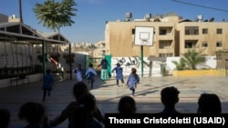 位於安曼市郊的Khawla Bint Tha'alaba女子學校是美國國際開發署教育訓練項目試點學校之一(資料照片)。