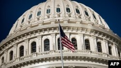 (ພາບ​ໃນ​ແຟມ) ພາບຈອມ​ຫໍ​ລັດ​ຖະ​ສະ​ພາທີ່​ຖ່າຍ​ໃນ​ວັນ​ທີ 23 ມີ​ນາ, 2017