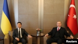 土耳其總統埃爾多安4月10日在伊斯坦布爾與烏克蘭總統澤連斯基舉行會談。