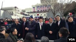 參加美國總統就職典禮台灣代表團 左起台灣立法院長王金平，台灣駐美代表金溥聰， 立法委員陳唐山、蔣孝嚴、李應元、謝國樑、賴士葆(來源：台灣駐美代表處)