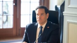 2025 年 3 月 13 日，美國國務卿馬可·盧比奧 (Marco Rubio) 出席在加拿大夏洛瓦舉行的七國集團外交部長會議。(美國國務院提供照片)