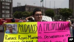 其中一名失蹤人士的家屬要求墨西哥當局加快調查進度