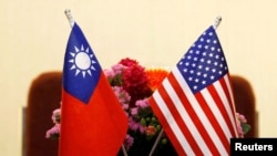 US Taiwan Flags