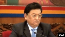 2016年3月7日，中共西藏自治区党委副书记白玛赤林在两会西藏代表团公开会议指责达赖喇嘛搞分裂活动。(美国之音叶兵拍摄)