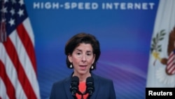 美國商務部長吉娜∙雷蒙多在白宮就網絡議題講話。 （2021年6月3日）
