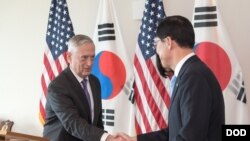 馬蒂斯與宋永武2017年1月26日在夏威夷會面（美國國防部）