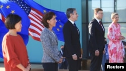 美國國務卿布林肯（中）在匹茲堡主持美國和歐盟的貿易和技術會談（2021年9月29日）。